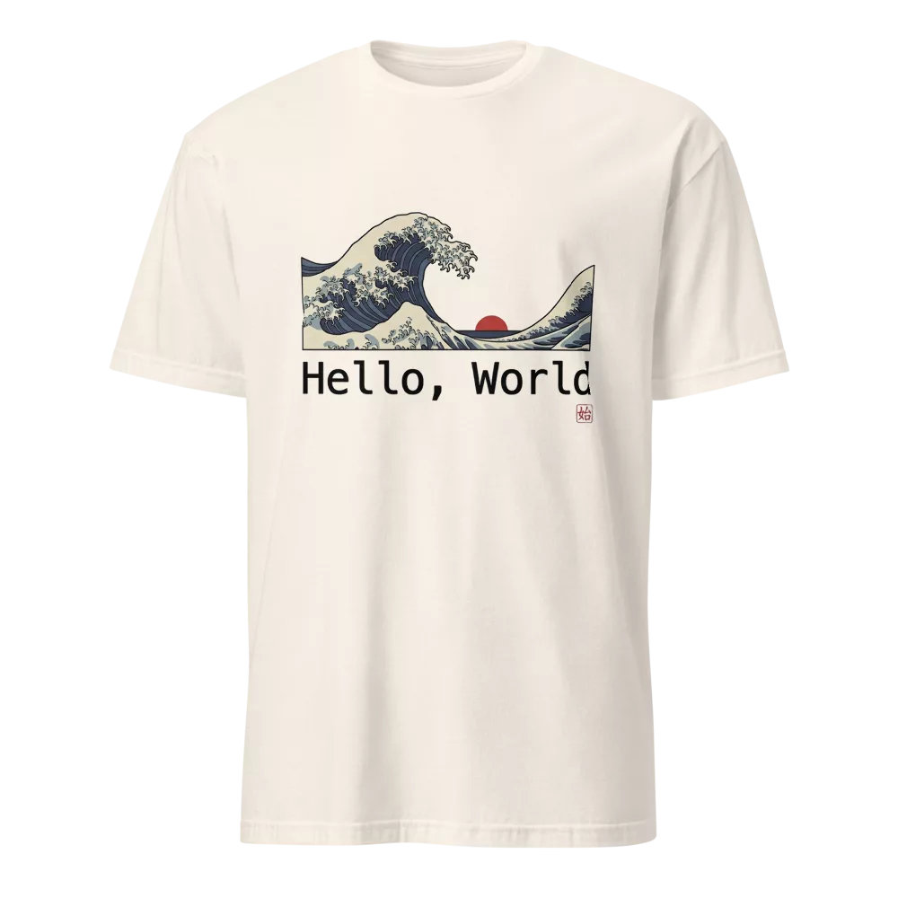 Camiseta beige con la Gran Ola de Kanagawa estilo ukiyo-e y texto Hello World — color Natural