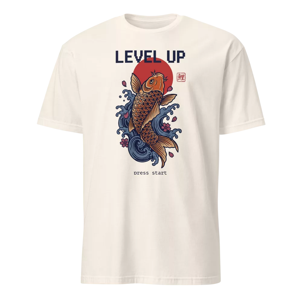 Camiseta beige con carpa koi dorada saltando entre olas y sakuras, texto Level Up — color Natural